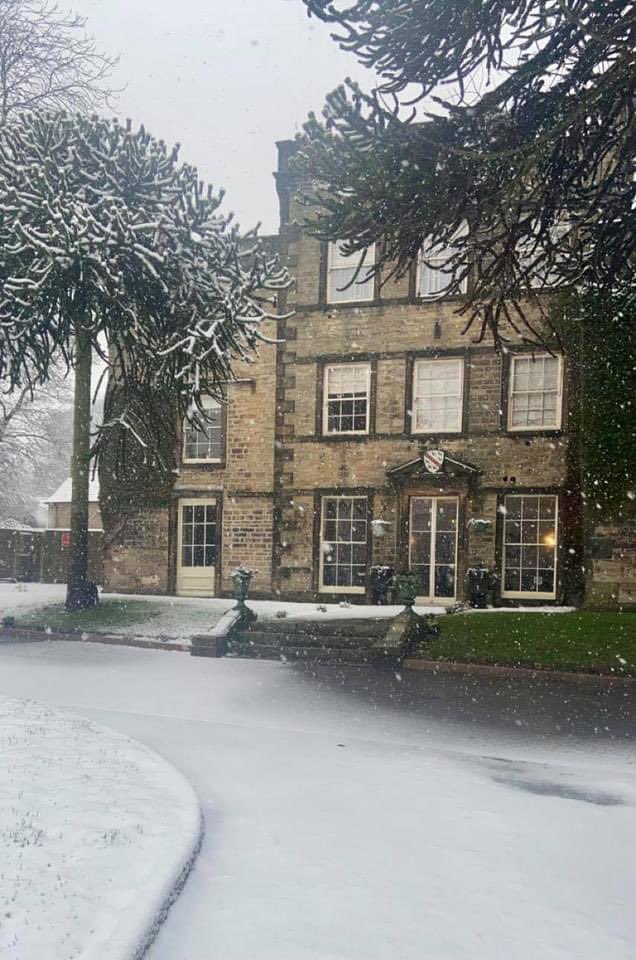Doesn’t our hotel look lovely in the snow?! ❄️⛄️
If the snow means you are going to be unable to get home tonight and need a room, we are open for those traveling for essential reasons.
Please get in touch to book:
T. 0114 248 43 53
https://t.co/5qf7CyRPgi https://t.co/WD3XXJ2kat