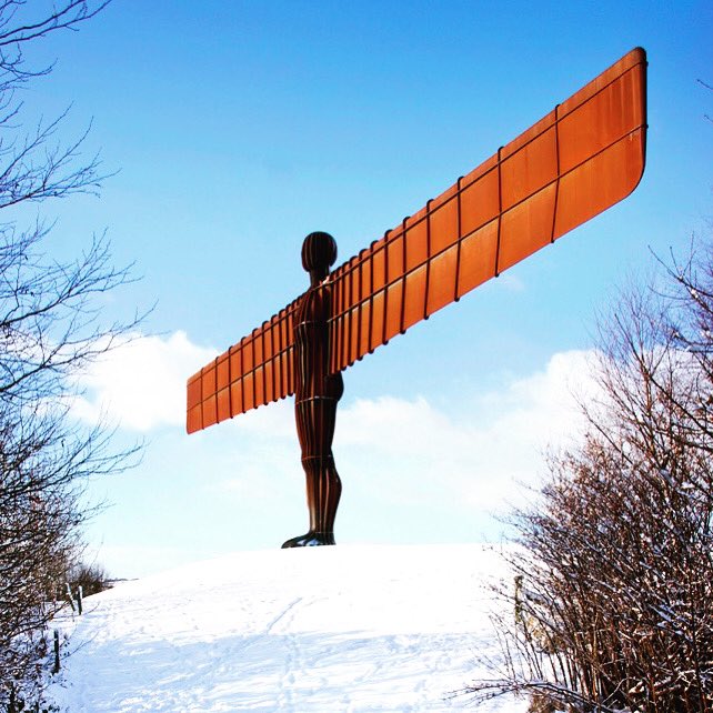Explore_UK_Out's tweet photo. The Angel of the North standing strong in the snow ❄️ Gateshead, North East, England 🏴󠁧󠁢󠁥󠁮󠁧󠁿 #angelofthenorth #statue #snow #uksnow #northeast #gateshead #newcastleupontyne #uknature #nature #ukphotography #photography #walking #walk #hike #hiking #explore #exploring #ukscenery https://t.co/pnkeqLfVar