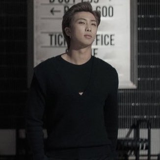 shyguyrm's tweet photo. it's too much at this point namjoon https://t.co/WzSNjCBUjB