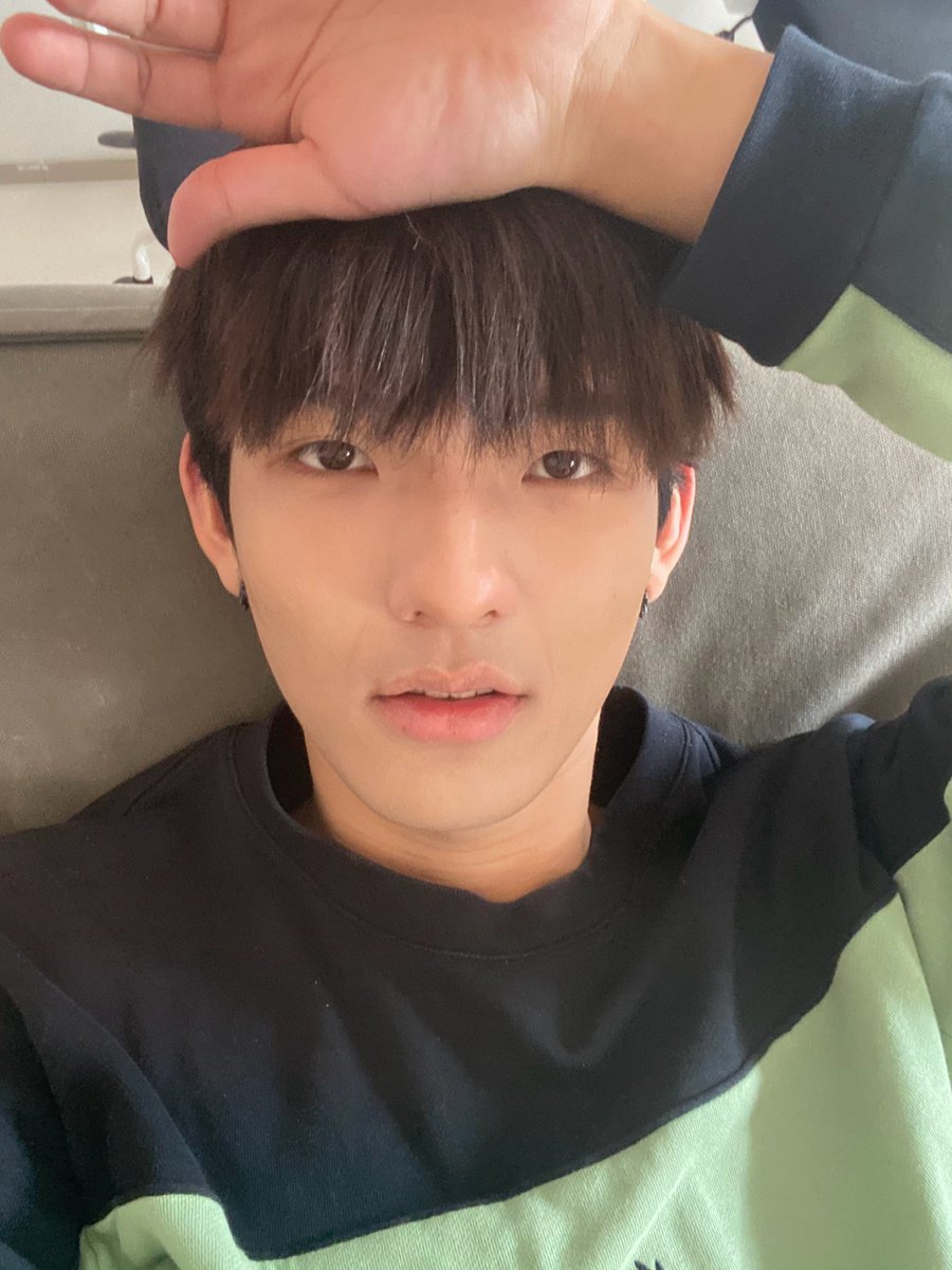 李洛尔- li luoer- 2001.12.19- from beijing- went to the affiliated high school of peking university & los angeles college of music, usa- under musical freedom- dj for warner records #李洛尔  #创造营2021  #Chuang2021  #创4  #ProduceCamp2021