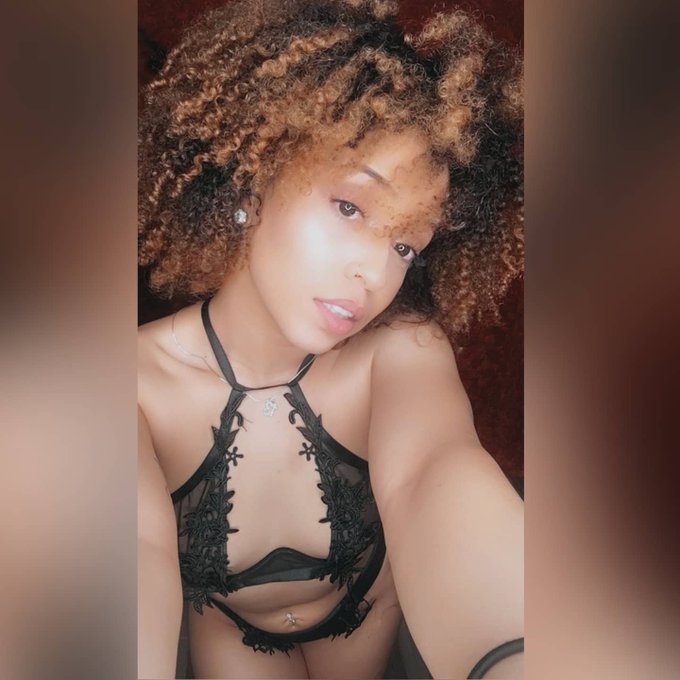 Looking for a virtual boo??😘🥰 https://t.co/NNeufsUC0o