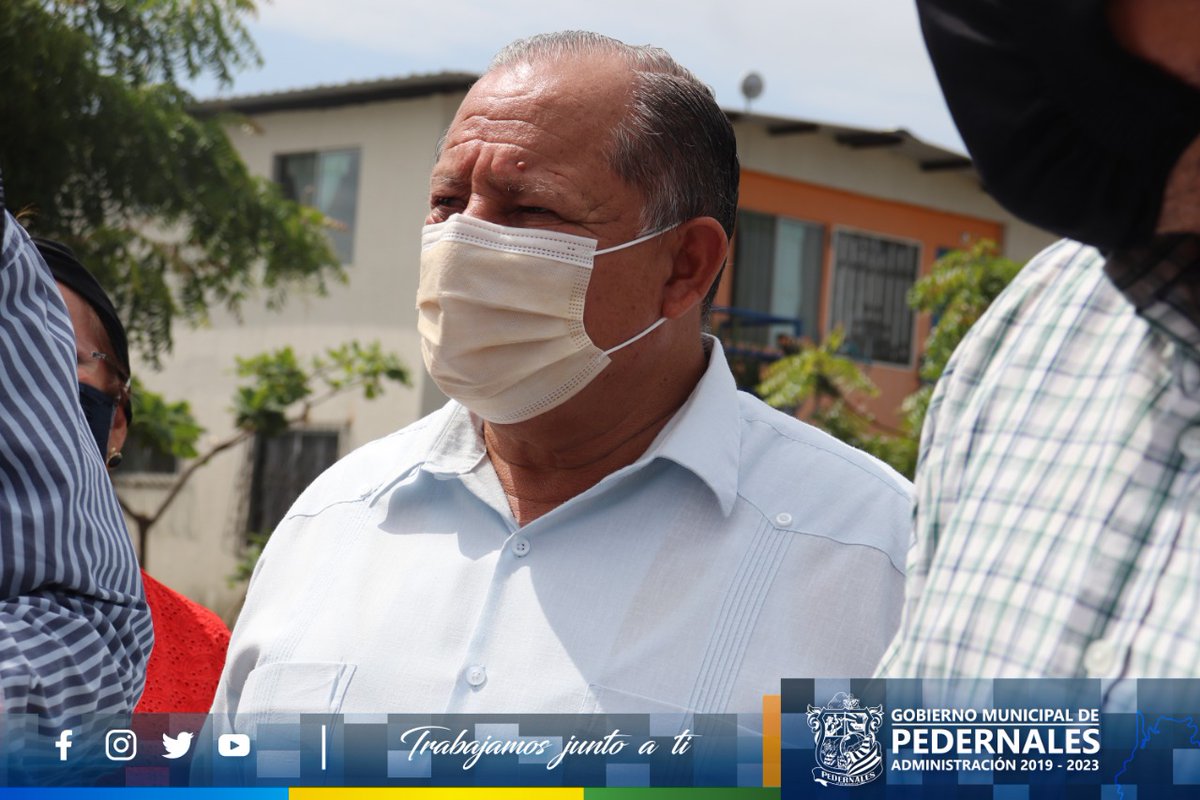 GADMPedernales's tweet photo. Ministro de @ViviendaEc #JulioRecalde, recorrió junto al alcalde (e) #LuisCevallos, los concejales y funcionarios municipales, los proyectos de urbanización #CiudadJardín y #LaChorrera, donde se construirán 1780 viviendas a través de la donación de la República Popular #China. https://t.co/1ApHTPU18W