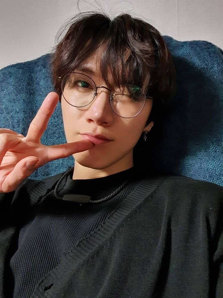 xJasker's tweet photo. 🌼💛 Ten boyfriend material 💛🌼

~a thread;; https://t.co/KNtPaVQcdw