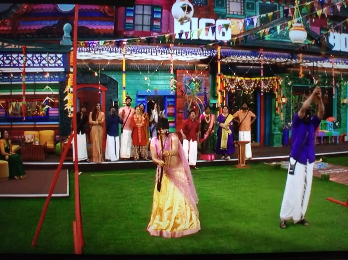 AlphaOvizone's tweet photo. Congrats #Ramya for winning the Uriyadi task.. enthusiastic participant in all tasks.

Vote for her.

#BiggBossTamil4 https://t.co/QfV14zLPJf
