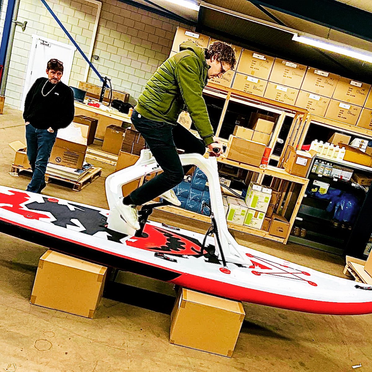 Zie jij jezelf straks al supbiken door de grachten van Amsterdam? We zoeken verhuurlocaties in Nederland. Meer info: info@mooveteam.nl #sup #standuppaddleboarding #leisure
