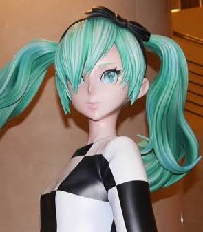 mikumikufigures! ✿ on X: for those that don't know: louis vuitton had a  collection featuring miku during around 2013! this figure is based on the  life sized figure made for that event