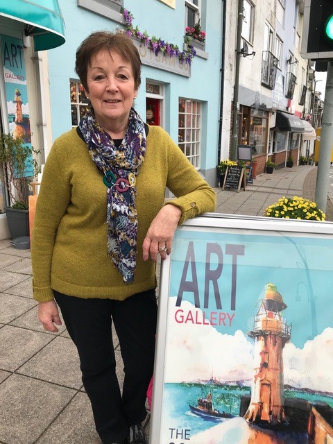 We thought its a great time to introduce ourselves for those who don't know. I'm Lynne & the Colours of Brixham #Gallery is my baby. Together with my sisters, Janet & Elaine, & our dear friend Vivienne, we create #art inspired by the Colours of #Brixham! lynnepeets.uk