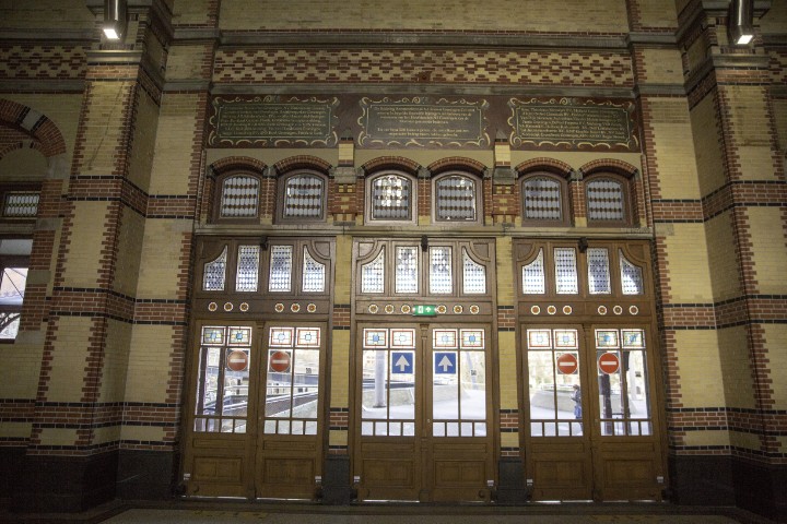 henk_tammens's tweet photo. De mooiste #Stationshal van de heeeeeeeele wereld. #Groningen https://t.co/HeAnhKvaH5