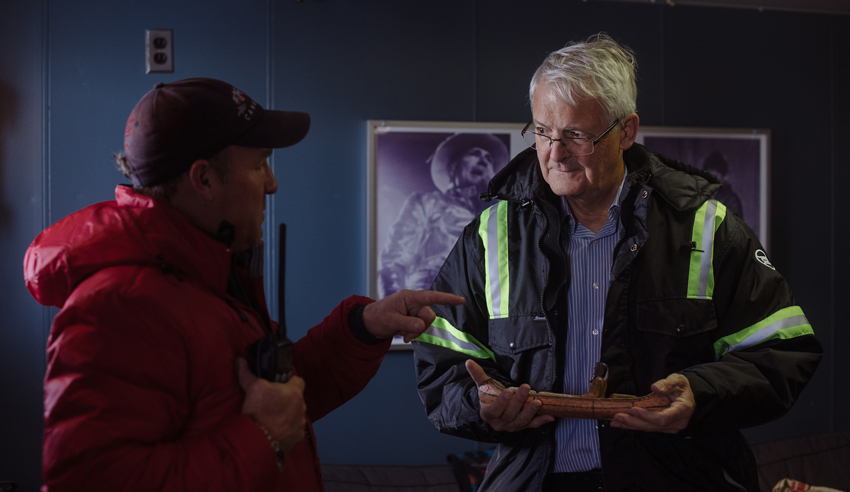Ocean_Networks's tweet photo. Thank you @MarcGarneau for championing the ocean during your tenure as Minister of Transport. We greatly appreciate your commitment to marine safety for Indigenous and coastal communities under the #OceansProtectionPlan. Congrats on your new role as Minister of Foreign Affairs! https://t.co/CsR9mKP8L3