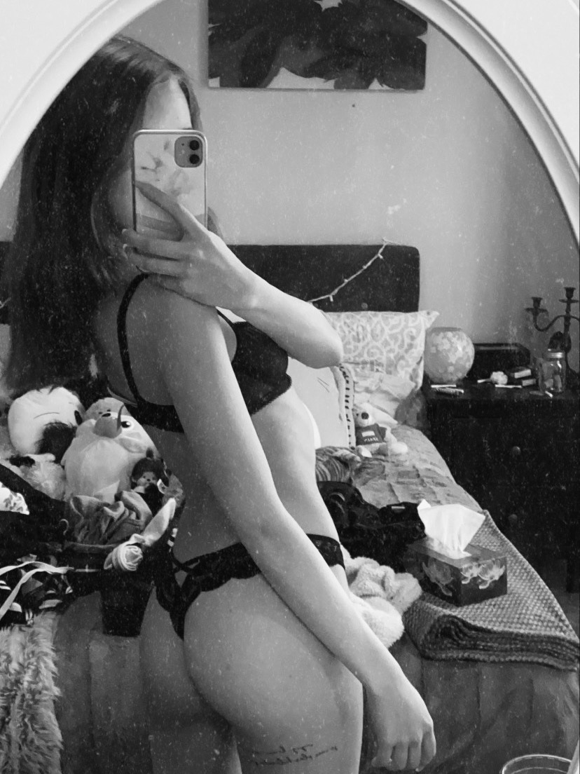 vücudumun ayrıntılarını incelemek isteyen finansal köleler dm gelsin.👅😍