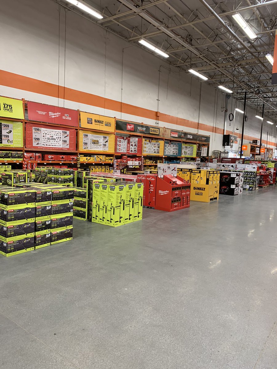 La Quinta locked and loaded ready for spring! <a href="/Crippen1026/">Christian Crippen</a> <a href="/Will_BigLQ6630/">Will Herrera</a> <a href="/samantha_serr/">Samantha Serrano</a> <a href="/AnabelHomer/">Anabel Homer</a> <a href="/Victorio8526/">Irene Victorio</a> <a href="/JeremyBoyle7/">Jeremy Boyle</a>