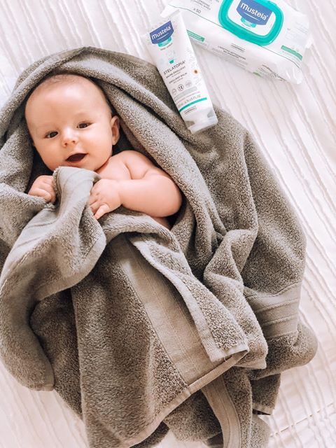 In babies, eczema flare-ups can first appear between birth and three months. With the right treatment, those flare-ups will eventually disappear. Learn how to treat your eczema-prone skin with the Stelatopia collection: bit.ly/MustelaTreatEc…
IG| 📷 @mrskarleybonds
#ByeByeEczema