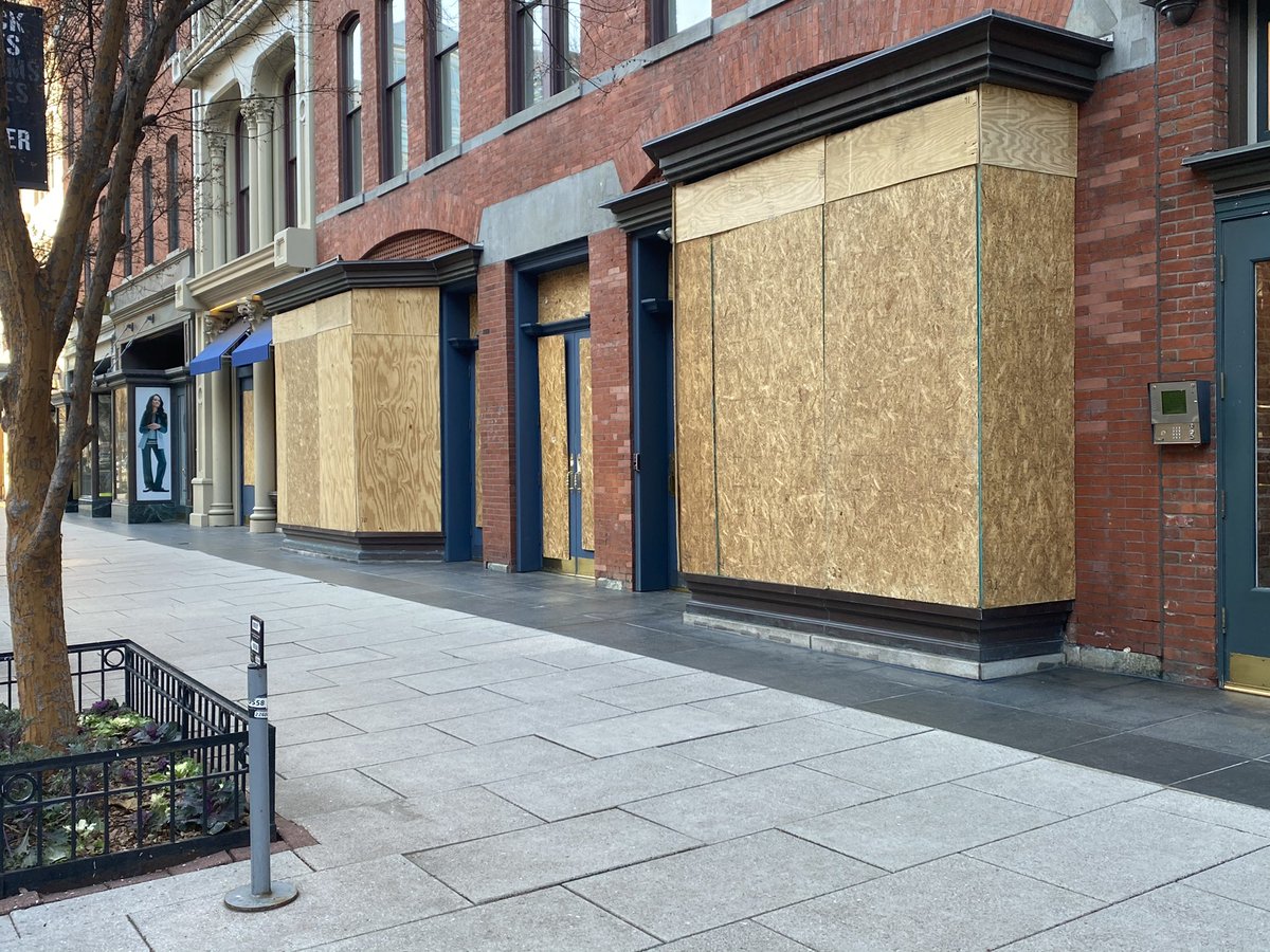 A boarded up business on F Street between 9th and 10th Streets in downtown  #DC