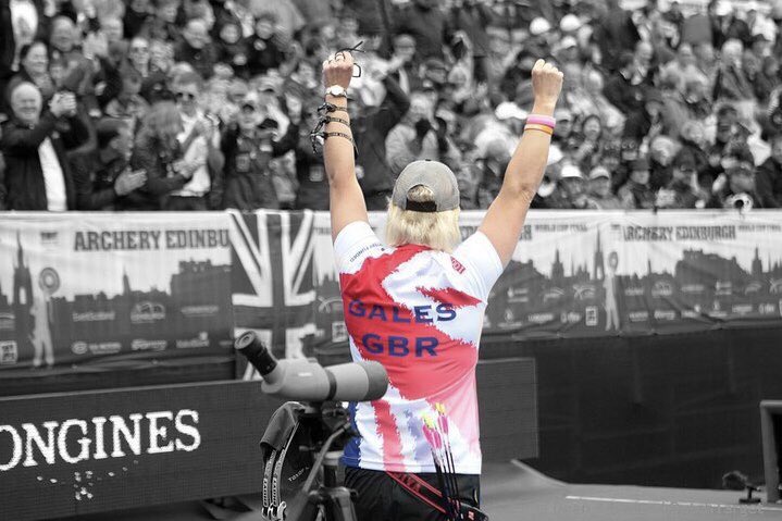 #tbt miss competing. Also miss seeing my family and friends who supported me whether I won or lost 👊🏻💪🏻