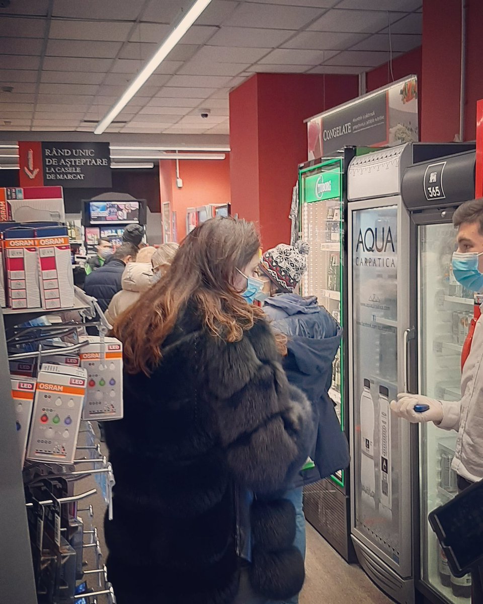 AlexanderMarin's tweet photo. Când își bagă dracul coada la Mega Image

*

#coada #megaimage #clienti #customers #market #supermarket #bucurestirealist #bucurești #bucuresti #bucurestioptimist #bucurestiulmeu #bucharestlife #bucharest #buchareststreets #discoverbucharest #bucharestcityfeelings #bucharestfood https://t.co/yLeIBK8Flw
