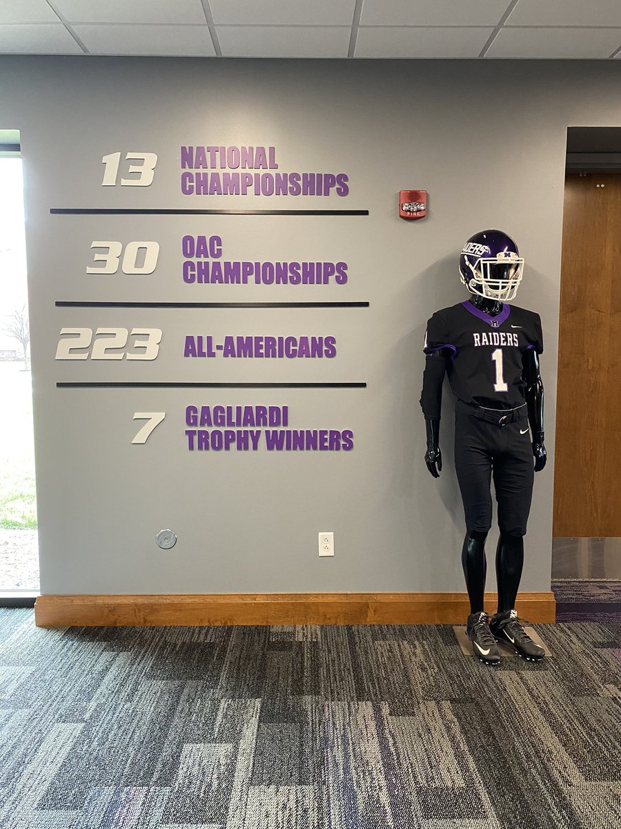 Had a great visit today <a href="/MountUnionFB/">Mount Union Football</a> thanks for the invite  <a href="/jchorba16/">Coach Chorba</a> <a href="/CoachGeoffDartt/">Geoff Dartt</a>