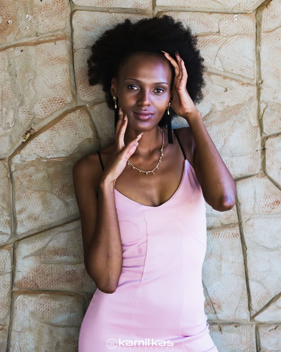 OnkieMashianoke's tweet photo. "Brown skin girl.
Your skin just like pearls." ❤
@modelcampsa
@kamil_kas
#modelcampsa #aspiringmodels #johannesburgmodels #models #photoshoots https://t.co/MGPF1Y6xAC