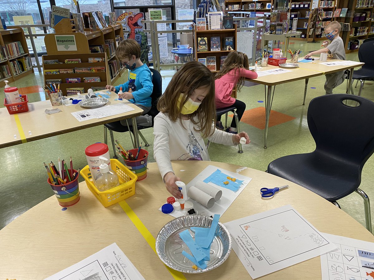 LibraryHighland's tweet photo. It’s all about penguins in Kindergarten Library. Shared research led to planning and creating penguin habitats. So much learned and so much fun to be had. @HighlandCT @HanlonEducator @CheshirePublic #Penguins #designthinking #elementarylibrary #complexthinking https://t.co/8xLrkUzBLe