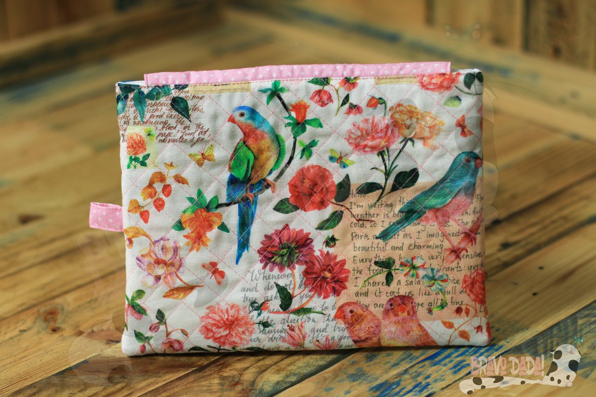 Bravo_Dada's tweet photo. I finished this quilted pouch today. πͺ‘π§΅ I'm very happy with how it turned out! π€ππ¦πΌ
#BravoDadaHandcraft #Handmade #DIY #GiftIdea #Bag #Sewing #Quilting #Pouch #MoneyPouch https://t.co/3Imi9h1fib