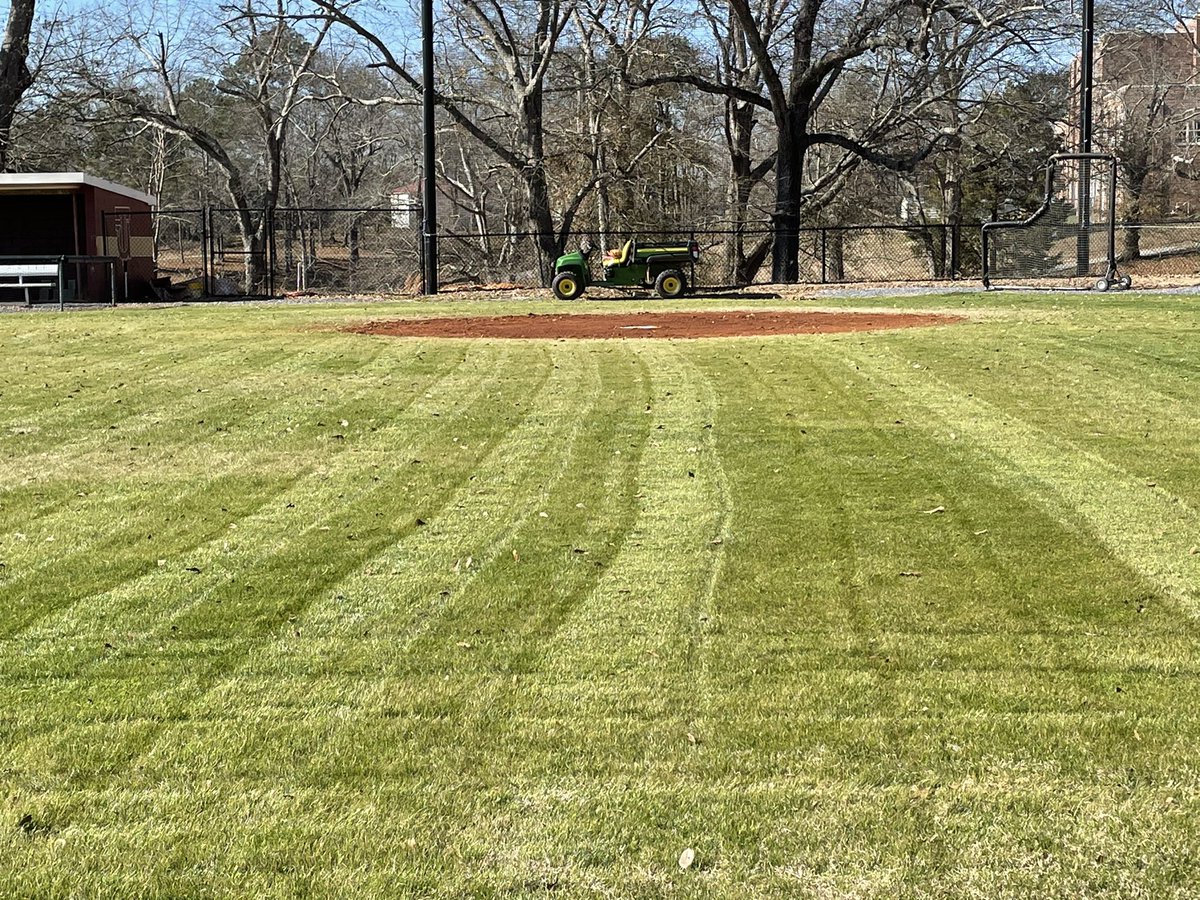 Here is a view of what 90 feet away from home plate looks like at The Historic Washington Field! Definitely one of our favorite views on the field! 
#90feetawayfromscoring #TheReturntoWashington