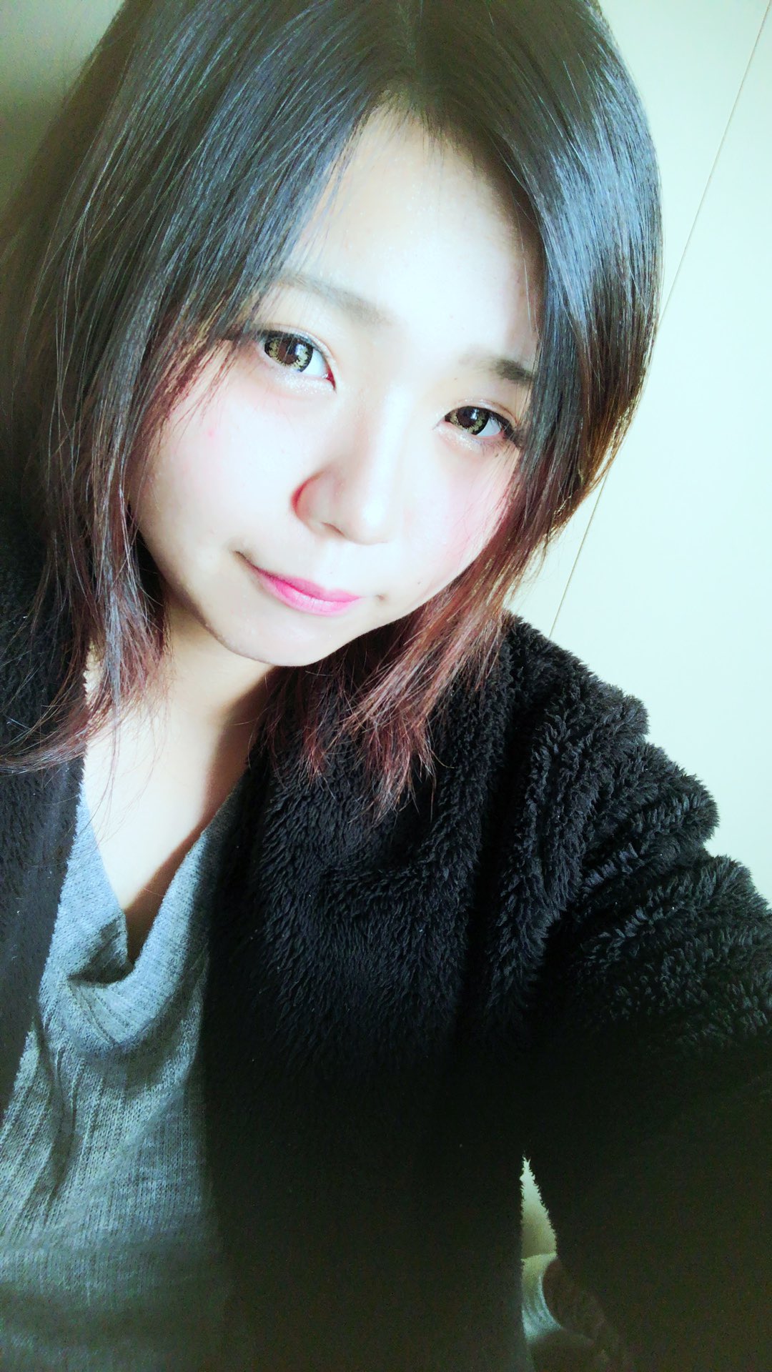 Hina 4枚目だけ最近やからつけま無いけど そんな化粧も変えてないのに 痩せたり太ったり髪の毛で 顔面めちゃくちゃ変わるん楽しい むしろすっぴんの時でさえ 顔面の善し悪しあるんおもろい 無意味に化粧とかした日の方が 顔面良いのもおもろい 女楽しい