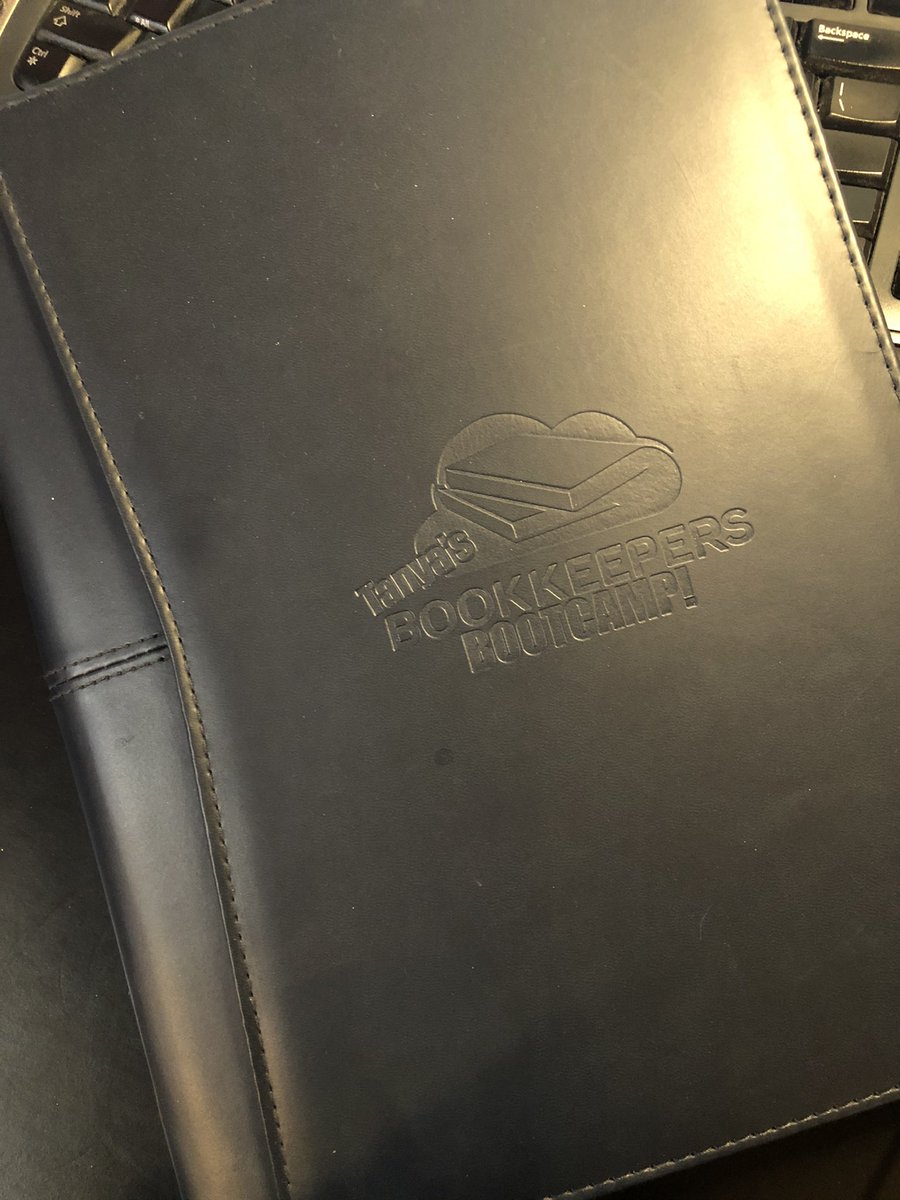 guiderstacy's tweet photo. Who said bookkeepers are competitive ? #Competition #bookkeepersbootcamp #scavengerhunt https://t.co/BjiVb77Oi0