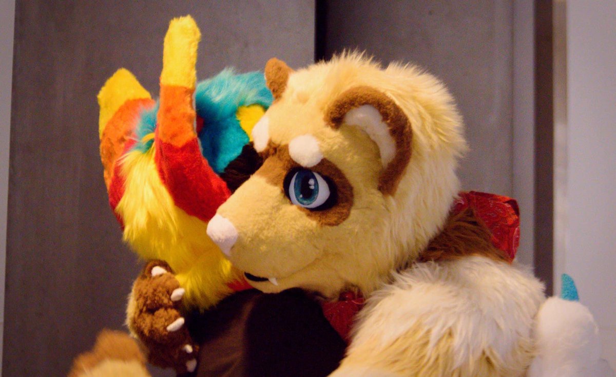 Ferwildir's tweet photo. I canβt believe @furcon was one year ago Q-Q I had so much fun and canβt wait to be able to attend fur cons & meets again ;u; πΎπ
#FC2020 #FurCon2020 https://t.co/KBx38xFTej