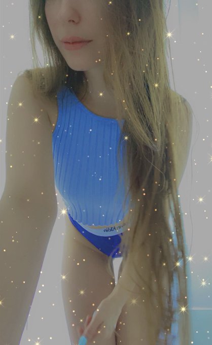 Hey 😋 are you cumming to see me naked on my onlyfans? 🙈 Link in bio ✨ I wanna show you my pussy 😽 https://t<a href="/tag/sellingcontent"class="tags"><span>#sellingcontent</span></a>