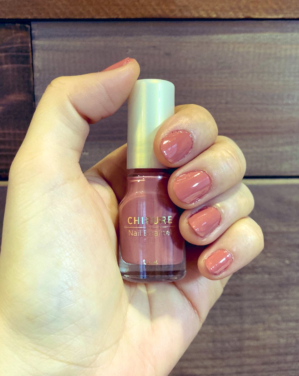 Mimi 美容愛好家 ベビーオイル洗顔の人 ちふれのネイル 今回は243番を購入 黄色よりのミルキーなピンクで イエベ秋の私大勝利色でした 本当にほんのりしたパールが入ってて上品 万人受けカラーだなーこれは