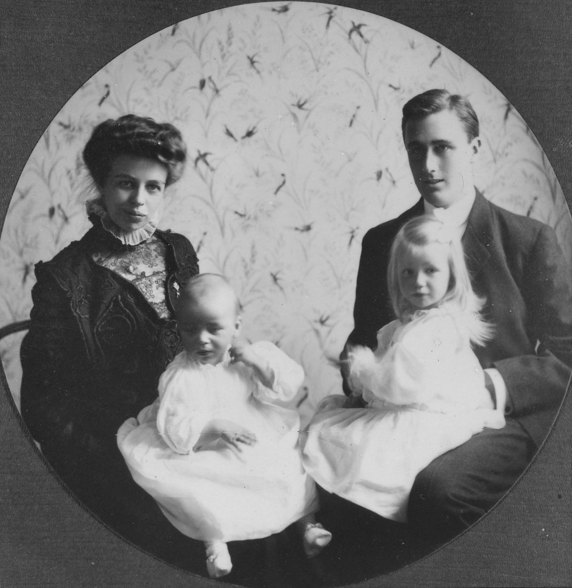 13. The central figure here is Franklin Delano Roosevelt, President of the United States 1933-1945. His wife Eleanor Roosevelt was a strongly influential First Lady, and rightly so. Here are FDR and Eleanor with their first two children, 1908.