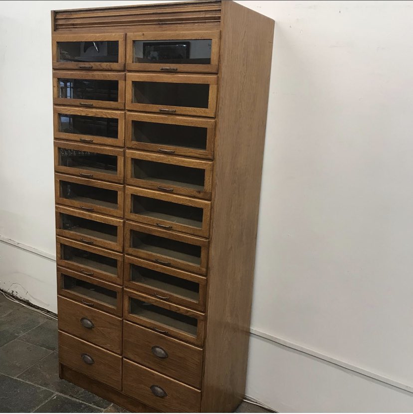 DandABinder's tweet photo. #antiques #shirtcabinet who doesn’t love an antique clothing cabinet 😍 https://t.co/GeOYJ2m4db