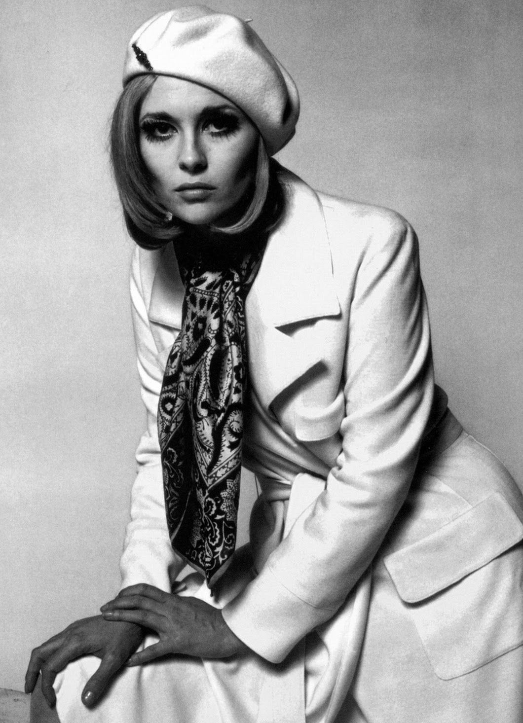 Happy Birthday Faye Dunaway (photo by the great photographer & filmmaker Jerry Schatzberg) 