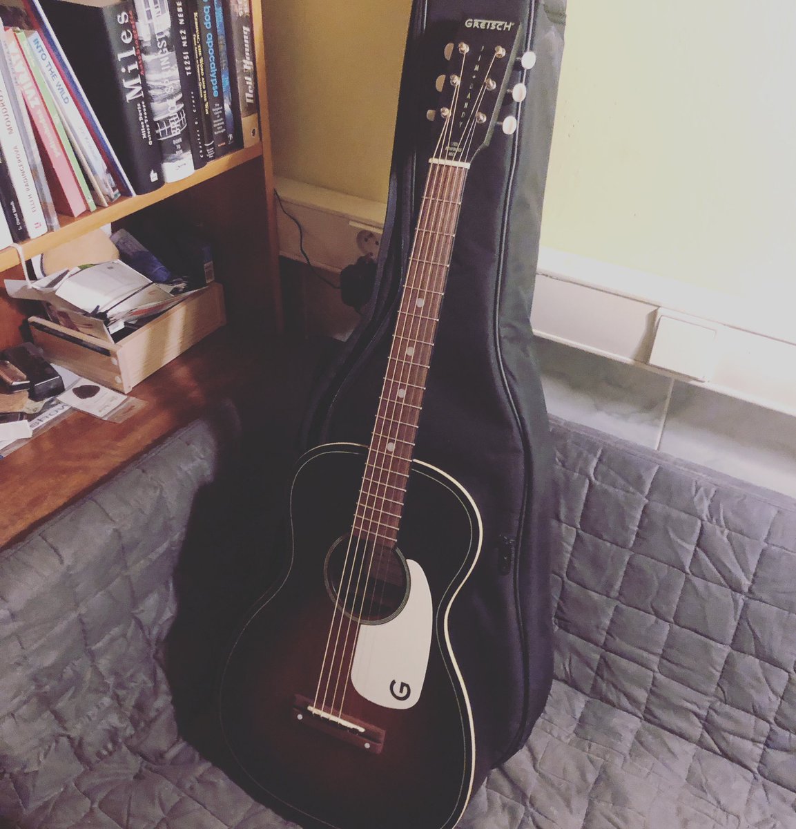 AKrinex's tweet photo. moje nova buchta #gretsch https://t.co/sIIcUvxDiF