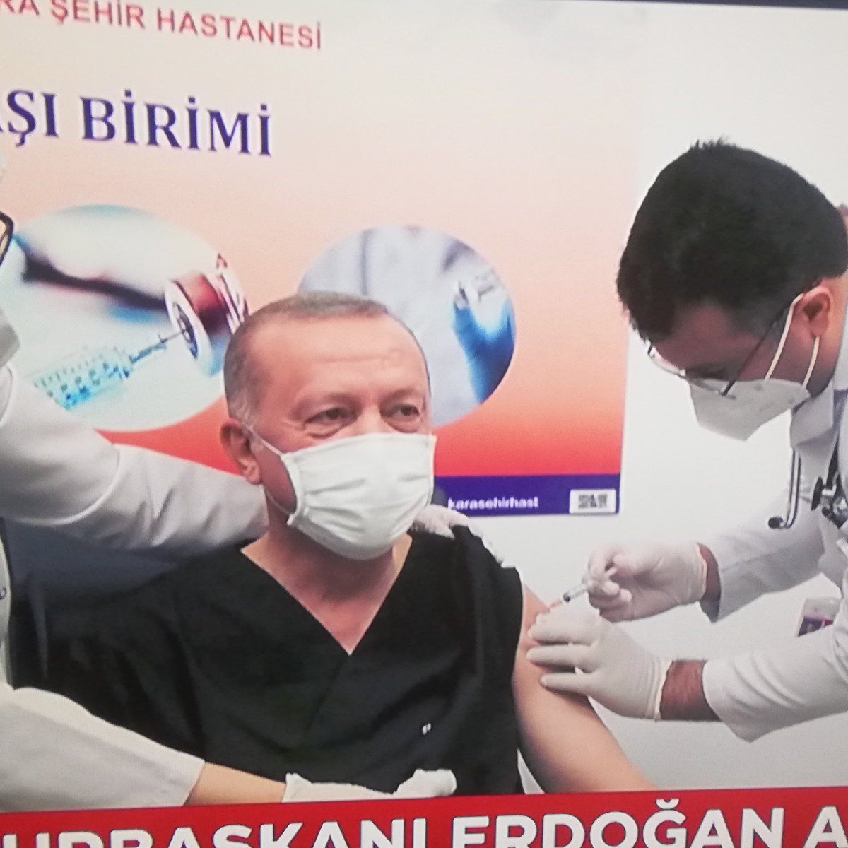46dayi46's tweet photo. Sn. Cumhur başkanı COVİD 19 💉 Aşısını oldu..... https://t.co/TkN0IWACmW