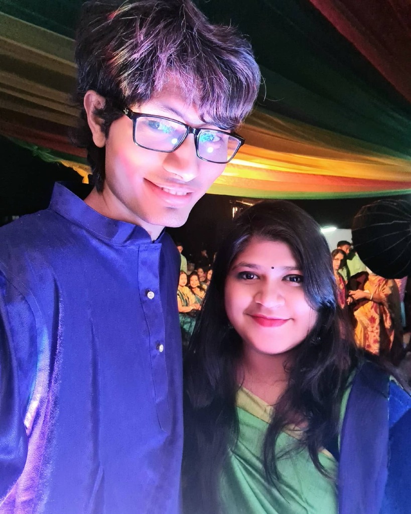 _Alvee's tweet image. #wifey #tonight #holudnight #sajib instagr.am/p/CKCctnlnkj6/