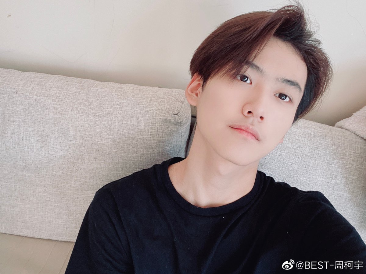 周柯宇- zhou keyu- 2002.5.17- from beijing- member of best- under jaywalk newjoy- participated in happy camp's program "stand firm! my friend"- starring in upcoming drama "i once remembered that guy" #周柯宇  #创造营2021  #Chuang2021  #创4  #ProduceCamp2021