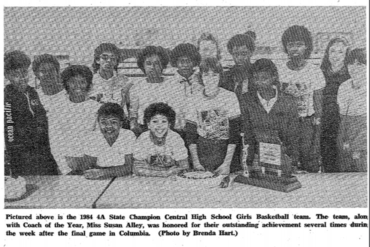 PitCentralHS's tweet photo. #TBT
SWMO tends to forget. There isn't a banner in The Pit to proclaim it (?), the 83-84 @CHSLadyBulldogs went 30-2 &amp; were State Champs!

One of the best SGF teams ever was led by AllState'rs Trina Osborne &amp; Angie Marshall, &amp; PG Kim Johnson (Blalark, Ms. B!)

#BulldogRoots #Pit90 https://t.co/PtYY6e6TAn