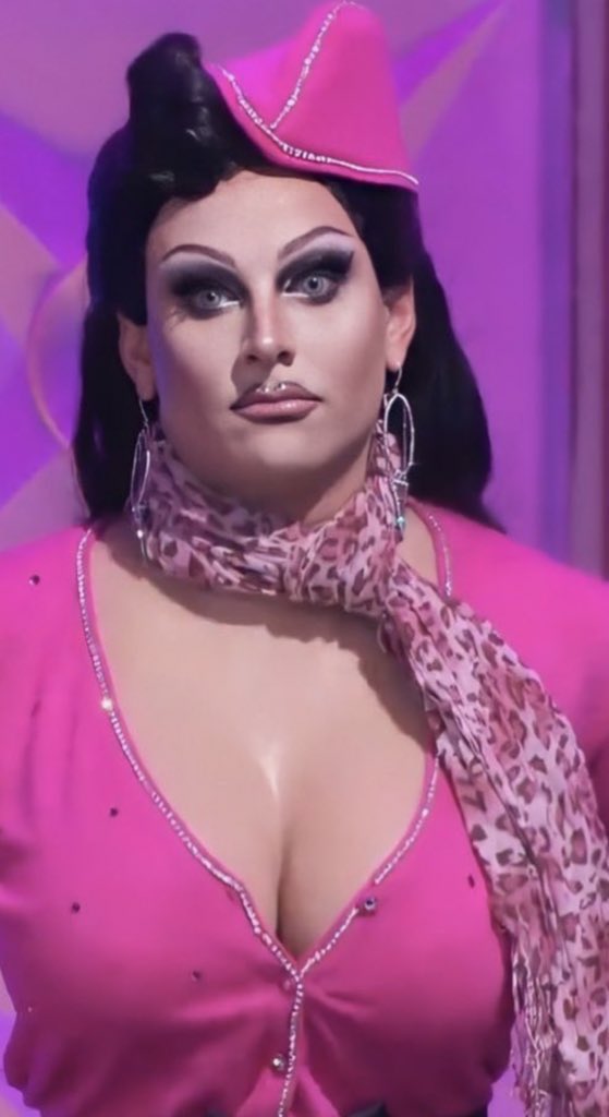 cockerbain's tweet image. #DragRaceUKSpoilers Me watching Joe Black go home: