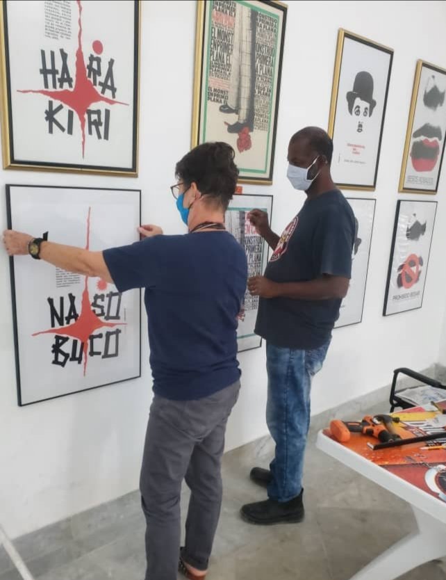 cartel_on's tweet photo. Casi lista la Exposición CARTELES CUBANOS VS COVID19.
Síguenos mañana viernes a las 11am en la directa transmisión en directo por nuestro canal de @cartel_on en Fb y el canal del @FestCineHabana.
#Exposicion #CartelCubano #CubanPoster #CartelONCuba #GraficaCubana #COVID19 https://t.co/eOU6JKbYdm