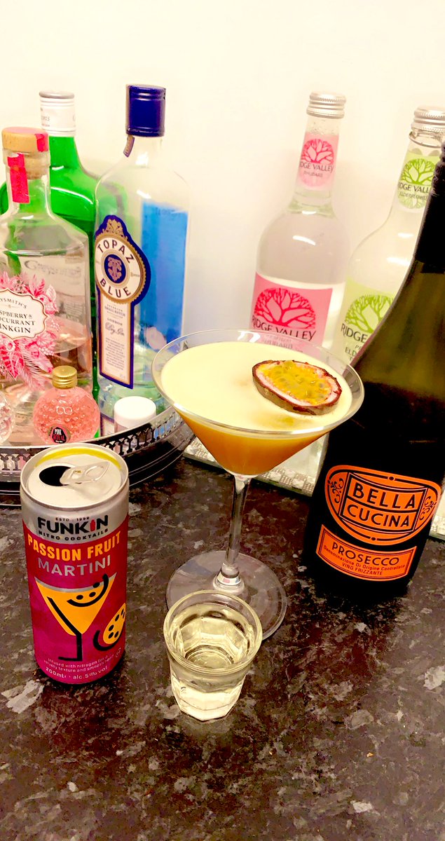 NannaOnTheRun07's tweet photo. Tonight we are enjoying a #PornStarMartini by @funkincocktails They are amazing  #Lockdown3 #CocktailBar #GinCorner 😍🍸💜 https://t.co/oxq7ERNkWl