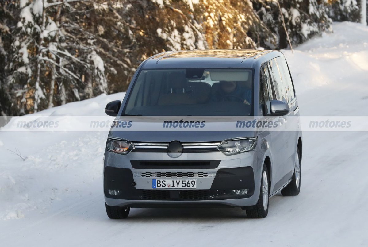motorpuntoes's tweet photo. El Volkswagen T7 Multivan regresa a las pruebas de invierno prácticamente destapado
https://t.co/Xg90c7wPjs
@volkswagen @vw_es_prensa @vw_es #Volkswagen #VW #T7 #VWT7 #VWMultivan #Multivan #MPV #FotosEspía #Spyshots #Scoops #Erlkonig https://t.co/M2cxuhuBDB