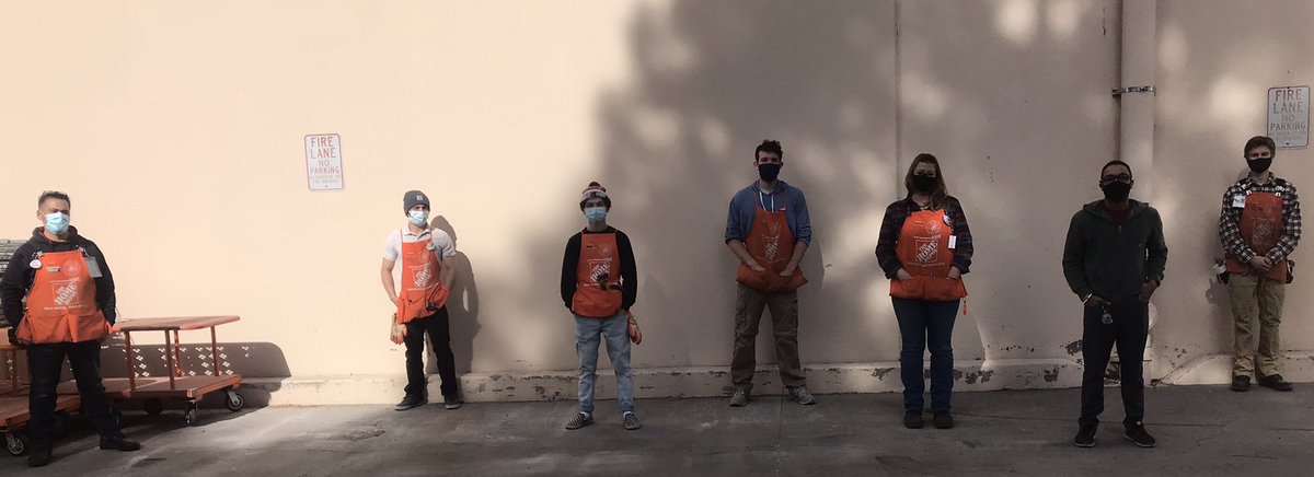 PaulRodTHD's tweet image. Infocus Team kickoff@482 @NagyAndrew @ChadKrausTHD 
Kicking off our new Infocus Team with Jersey Mike’s sandwiches and treats. And celebrating 365 days safe, looking forward to many more to come.