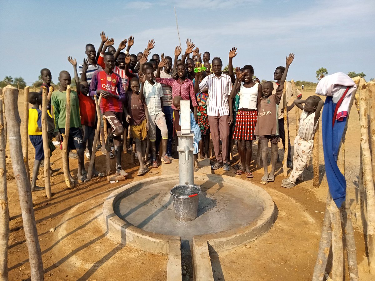 WaterforSoSudan's tweet photo. 👋🏽 Hey there! 

Thanks for funding clean water and for being a part of our global community. 💧

We’re grateful to have you in our corner. 💙 https://t.co/gBaymMW0vu