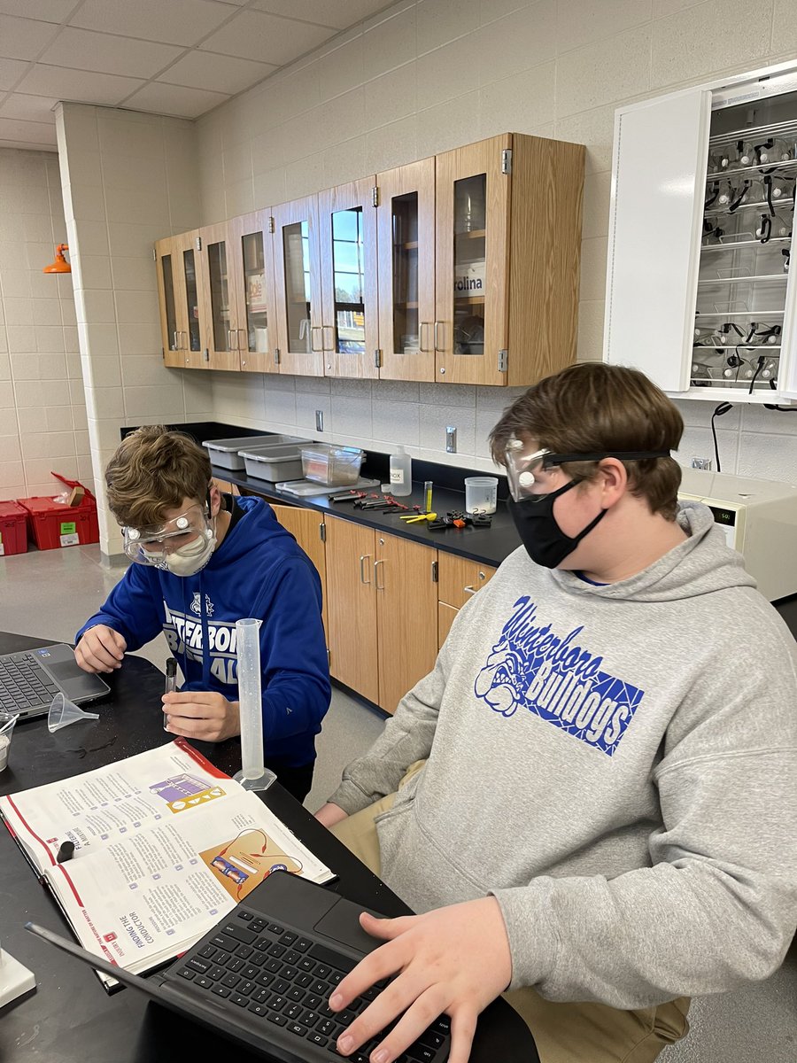 AmberLThomason's tweet photo. 8th graders getting an introduction to mixtures, compounds, and elements. @GraysonLawrence @Winterboro_High #exceptional @AMSTI4all #5thPeriod https://t.co/F7FXlyebjV