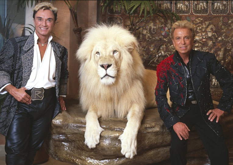 theonelv's tweet photo. Today, #Vegas lost a classic entertainment icon with the passing of Siegfried Fischbacher. #OneLV would like to extend our deepest condolences to his family, friends and the entire entertainment community. He will be greatly missed. https://t.co/vIDN5ekp5Z
