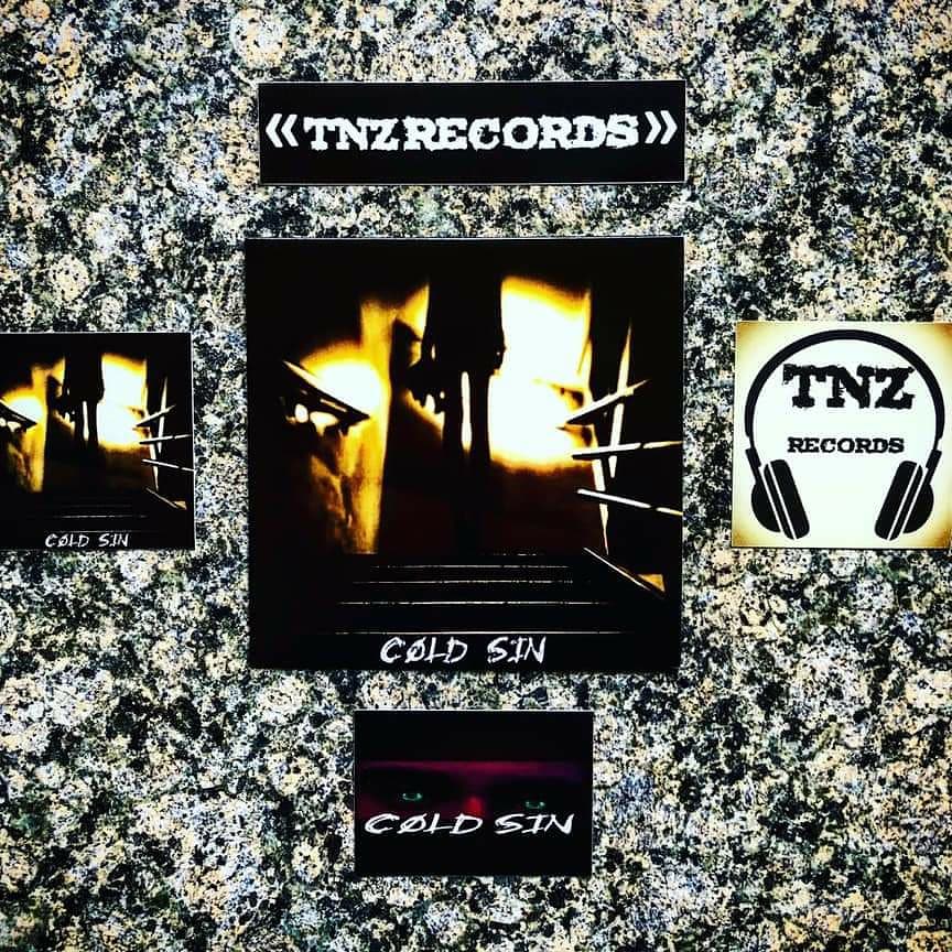 ColdSin's tweet photo. 🚨Out Now!🚨
Physical limited copies of our Debut EP are now avaliable!

Each CD comes with a free set of stickers!💥
If interested in purchasing a copy of our EP cick on the link below! 💪
⬇️
https://t.co/4L4WKWZddl
TNZ Records
The Nu Zine 
@EyeToEyeRecord1

#limitededition https://t.co/JNXh8JyIjl
