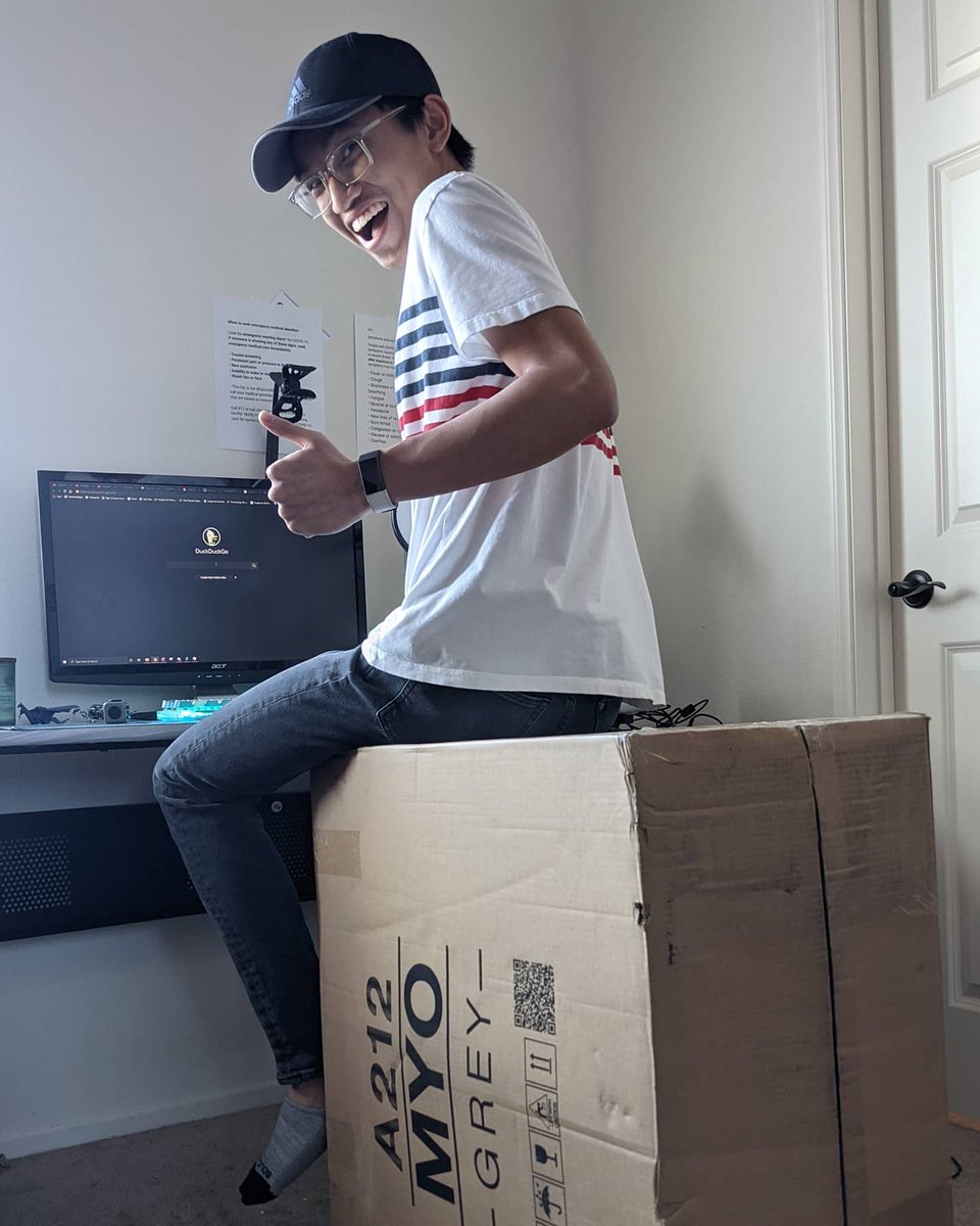 peay_kay's tweet photo. Got a new chair! Going to put it together on stream in a little bit and play some Stardew Valley. I also have a little something coming in hopefully tomorrow to complete my chair setup so stay tuned for tomorrow's stream as well! https://t.co/1jxx8l09cu
