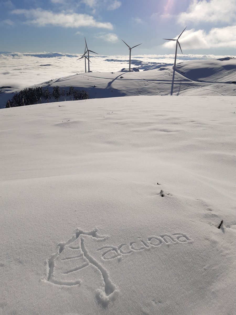 𝗖𝗹𝗶𝗰𝗸 𝘁𝗵𝗲 𝗽𝗶𝗰𝘁𝘂𝗿𝗲 to see something special on the snow!

#Snow took over Spain in the past days! Take a look at this 📷taken in Asturias❄️Credits to Gil Fernández, wind farms manager in Asturias #ClimateGramers