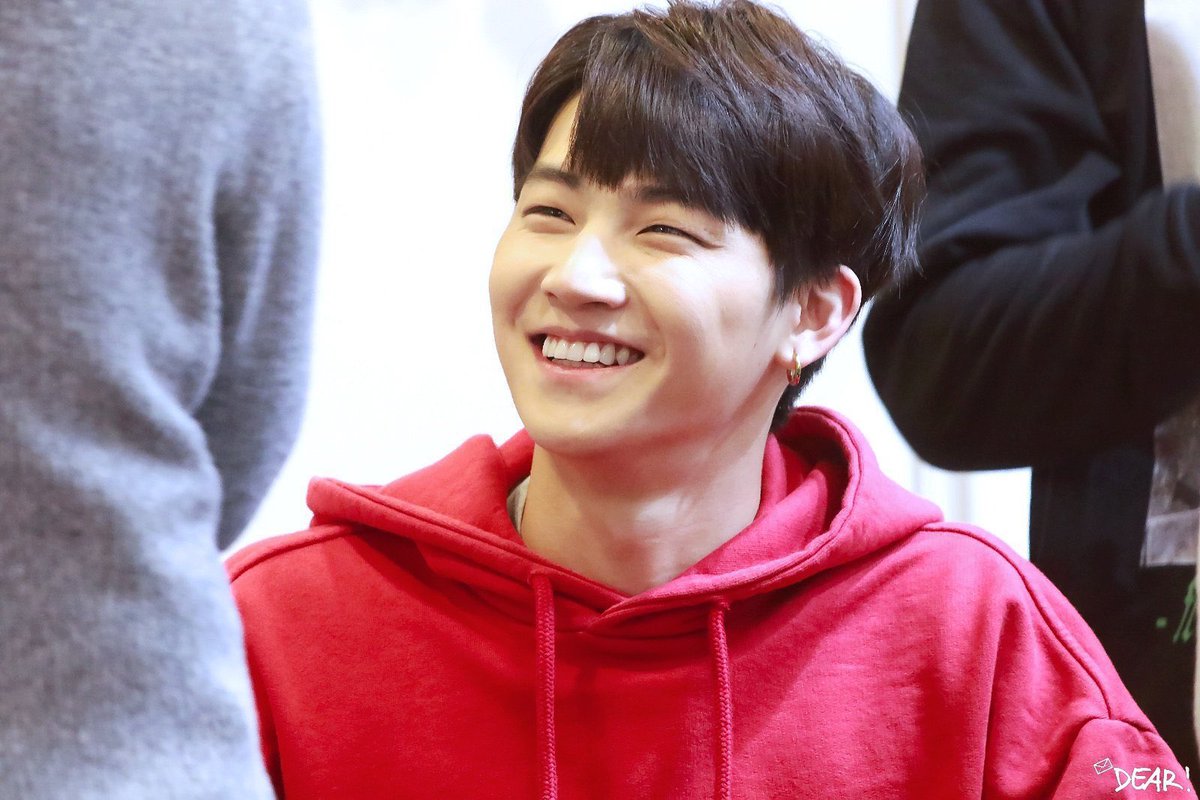 jaebeom looking at ahgases: a thread