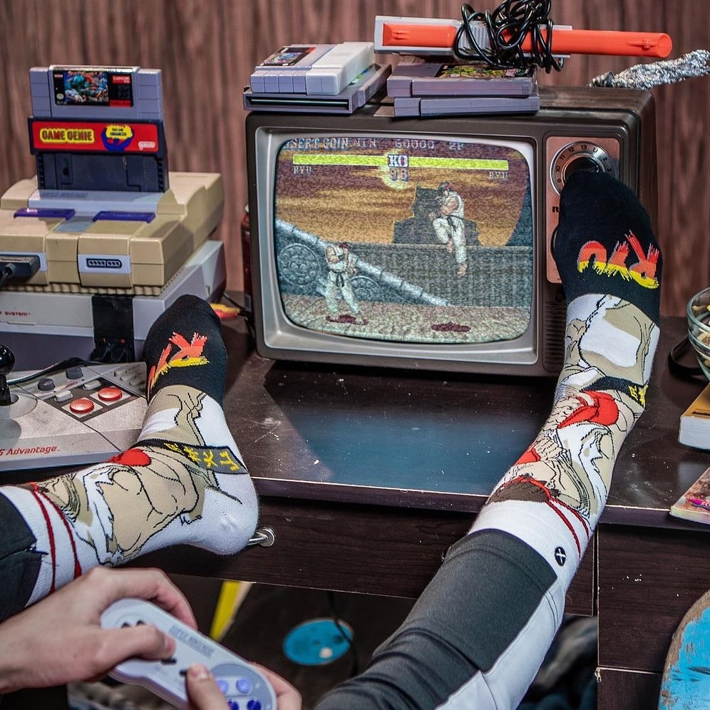 sockvault's tweet photo. Retro gamer's dream πΉοΈπ
#retrogamer #retrogaming #gamingsocks #streetfighterII #ko #socks #megadrive #snes #ryu #streetfighter #streetfighter2 #streetfightersocks #oddsox #crt #epicsocks #sockaddict #coolsocks #funsocks #awesomesocks #sockgamestrong https://t.co/lhFwsRzhRd